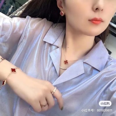 Premium Van Cleef & Arpels Necklace Silver Vintage Luxury