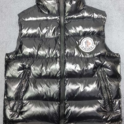 Luxury Moncler Sleeveless Black Nylon Logo Style