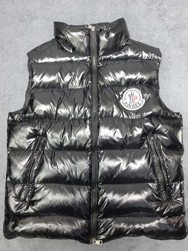 Luxury Moncler Sleeveless Black Nylon Logo Style