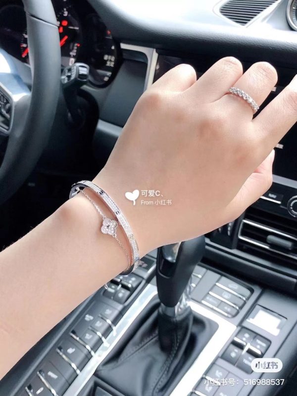 High Quality Cartier Bracelet Silver Classic Luxury