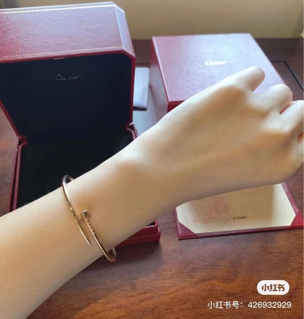 Premium Quality Cartier Bracelet Gold Style