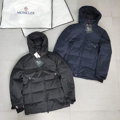 High Quality Moncler Jackets Black Fleece Logo Style