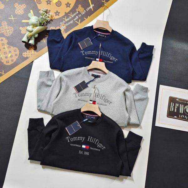 High Quality Tommy Hilfiger Sweatshirts Black Fleece Classic Style