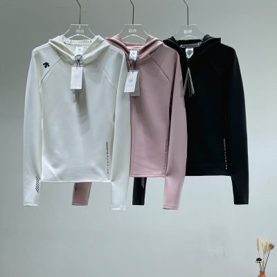 Premium Descente Coat Gold Knit Luxury