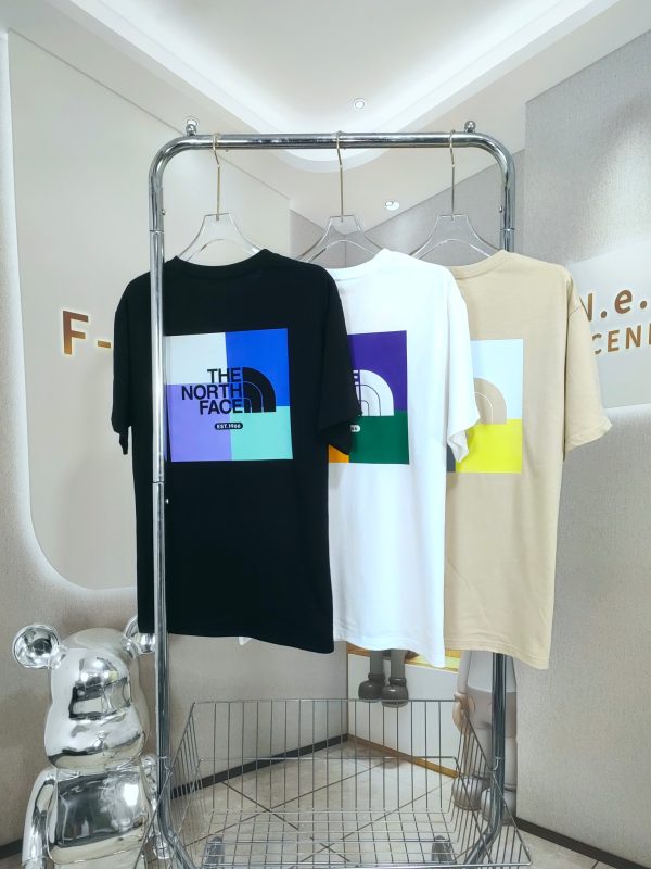 Luxury The North Face T-Shirt Gray Logo Style