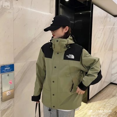 Premium The North Face Jackets Black Classic Style