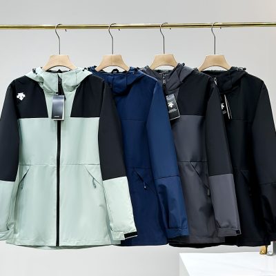 Premium Descente Coat Black Minimalist Luxury