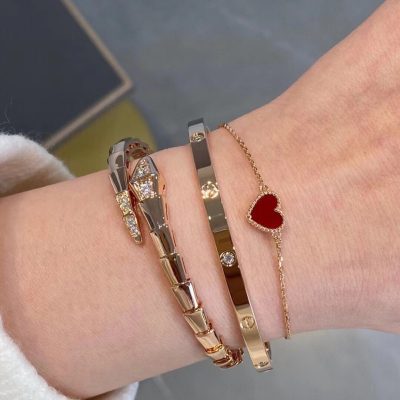 Premium Quality Bulgari Bracelet Gold Elegant Collection