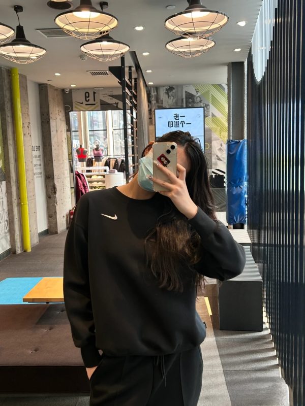 Premium Nike Sweatshirts Red Knit Chic Style