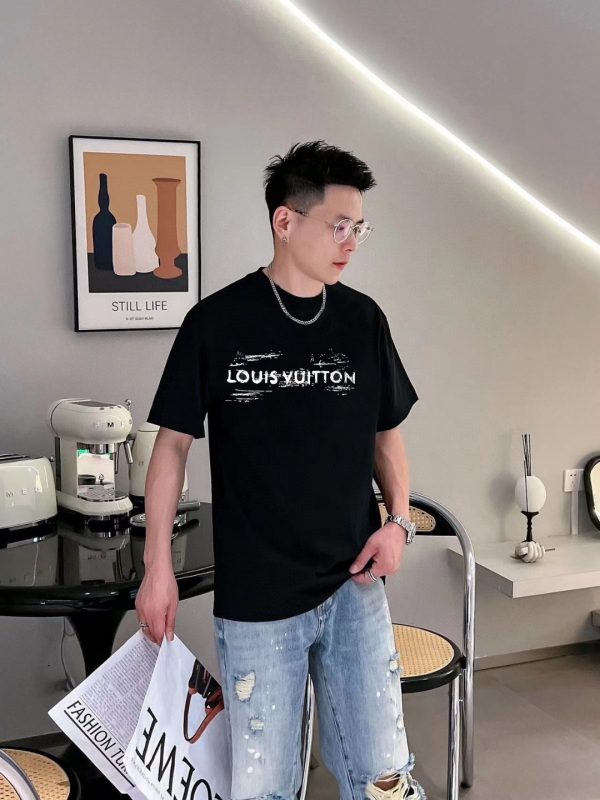 Luxury Louis Vuitton Short Sleeves Cotton Classic Style