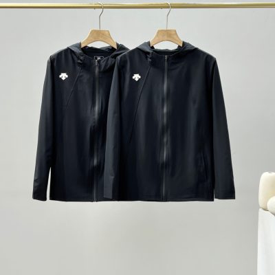 Premium Descente Coat Black Elegant Luxury