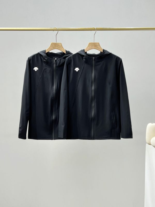 Premium Descente Coat Black Elegant Luxury