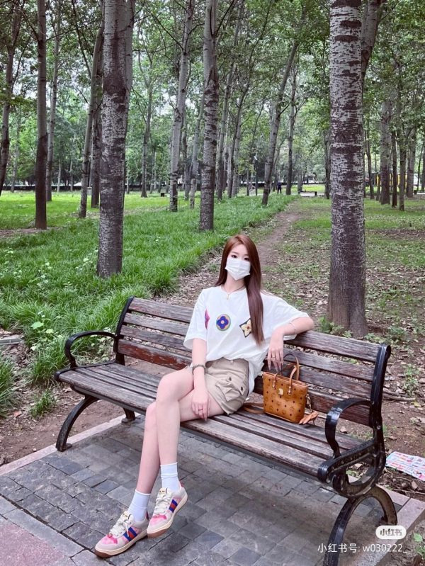 High Quality Louis Vuitton Short Sleeves White Breathable Style