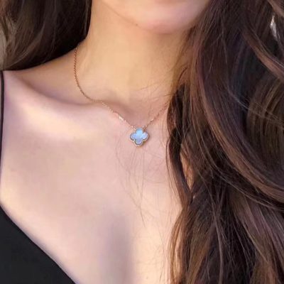 Luxury Van Cleef & Arpels Necklace Gold Style