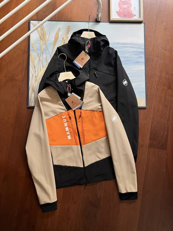 Luxury Mammut Jackets Black Fleece Collection