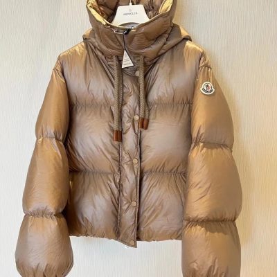 High Quality Moncler Cloak Black Nylon Classic Style