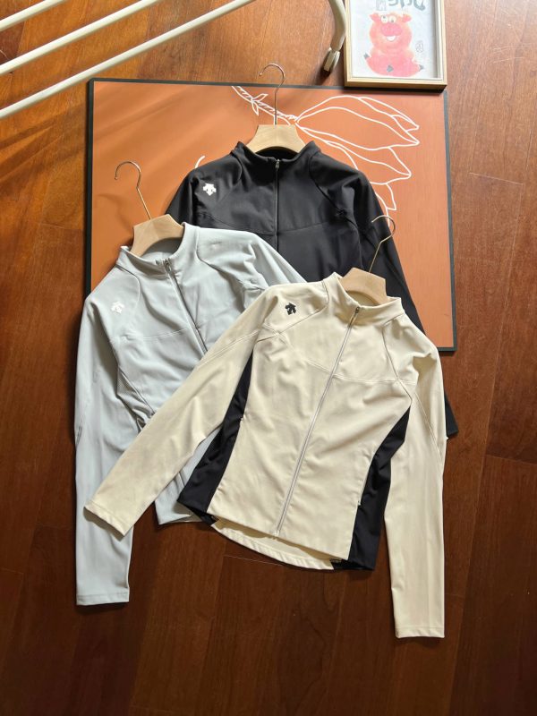 High Quality Descente Jackets Black Classic Collection