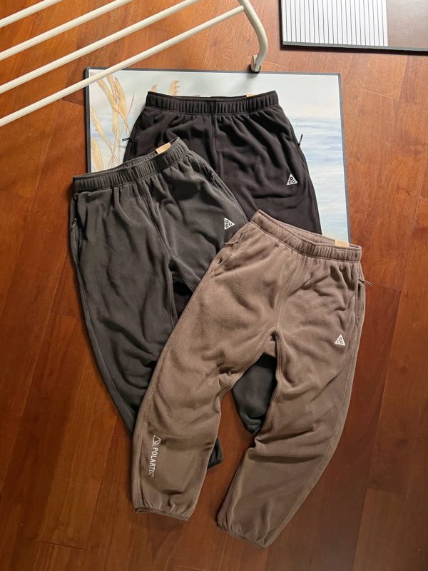 High Quality Nike Suits Black Fleece Classic Style
