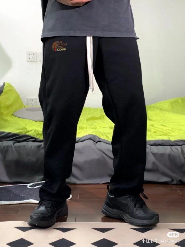 Luxury Gucci Straight-Leg Pants Gray Fleece Logo Style