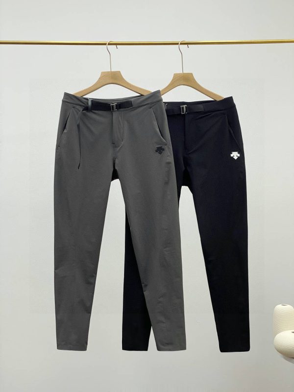 High Quality Descente Trousers Black Casual Collection