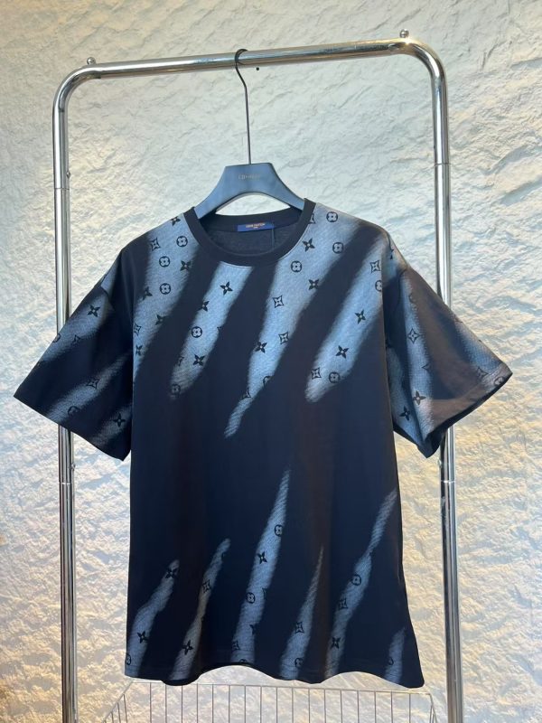 Premium Quality Louis Vuitton Short Sleeves Black Gradient Luxury