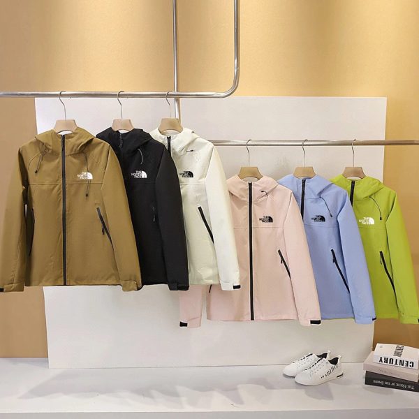 Premium The North Face Coats Black Knit Solid Style