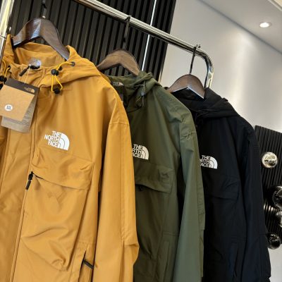 Best Selling The North Face Coats Black Classic Style