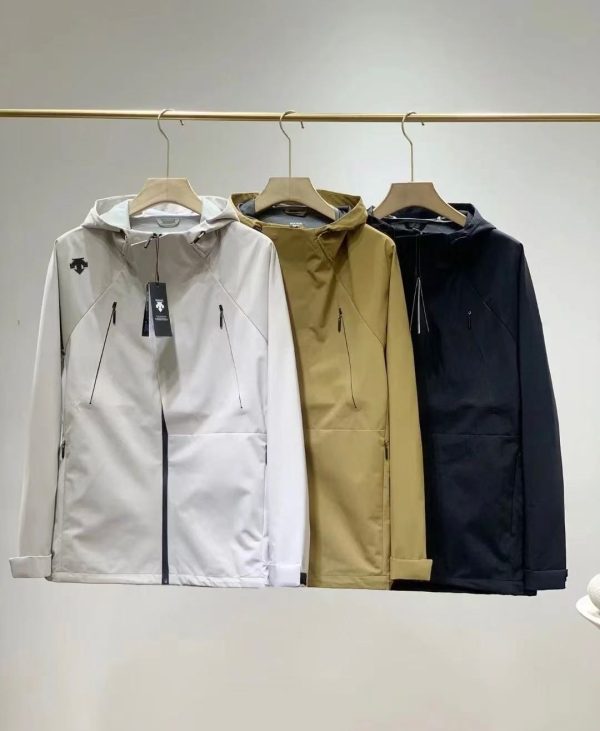 High Quality Descente Coats Black Classic Collection