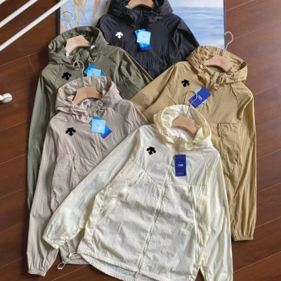 Best Selling Descente Coats Black Nylon Casual Style