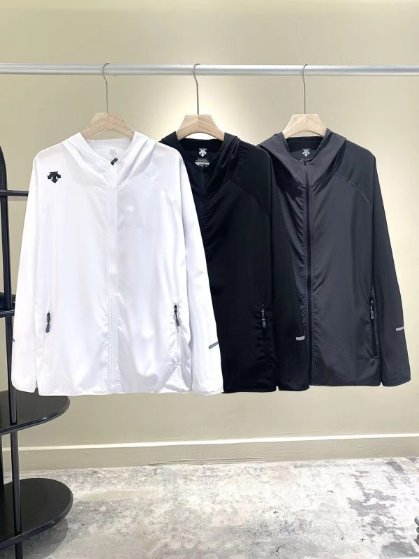 Premium Quality Descente Coat Gray Breathable Collection
