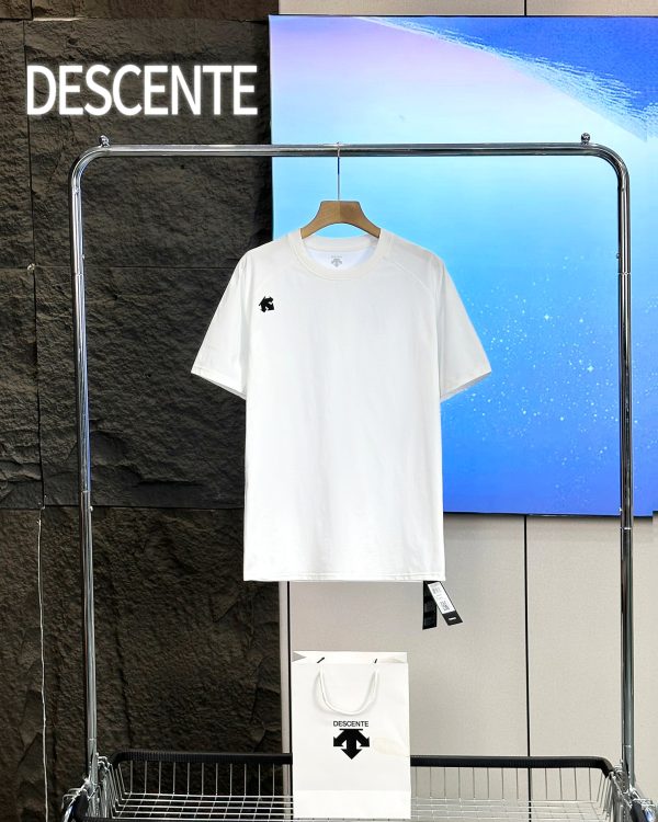 High Quality Descente Short Sleeves Black Washed Collection