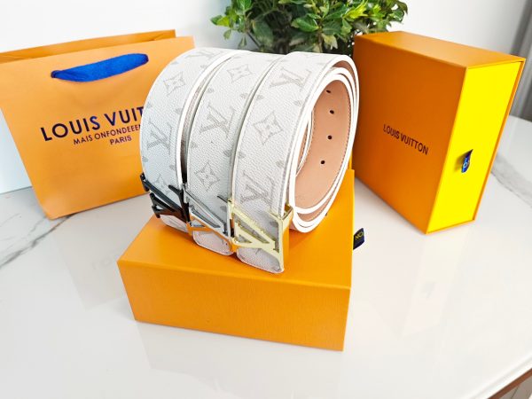 Luxury Louis Vuitton Belt White Classic Style
