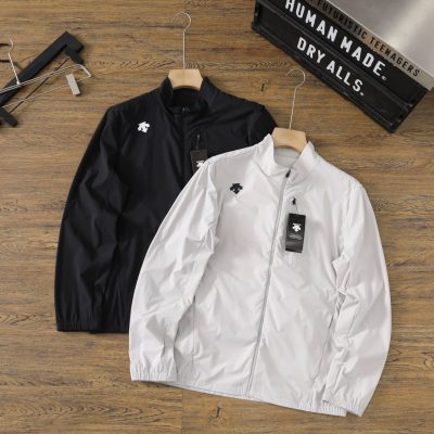 High Quality Descente Coats Black Breathable Collection