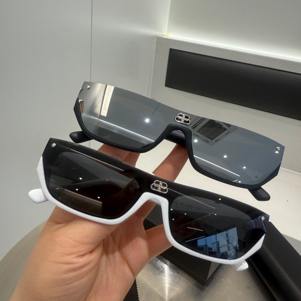 Luxury Balenciaga Glasses Style