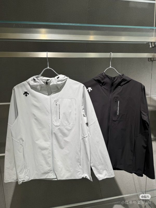 High Quality Descente Coats Black Casual Style