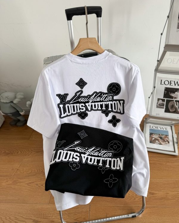 High Quality Louis Vuitton Short-Sleeved T-Shirt Black Cotton Casual Style