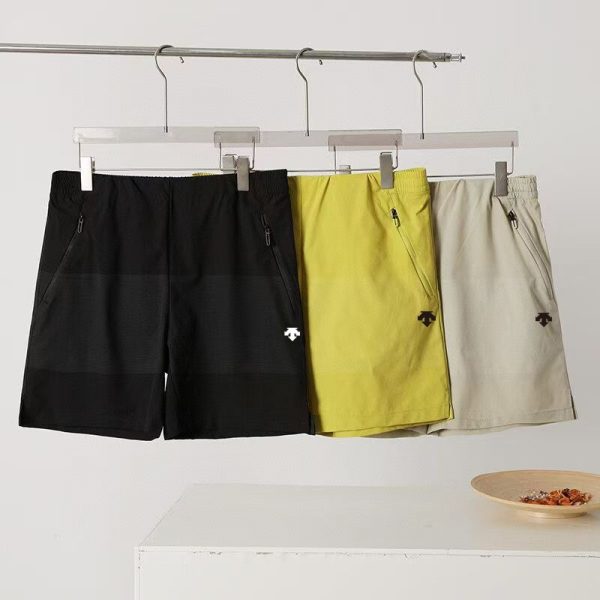Luxury Descente Shorts Khaki Casual Style