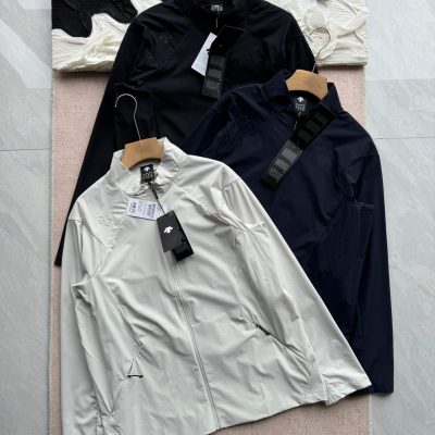 Luxury Descente Coats Black Polyester Classic Collection