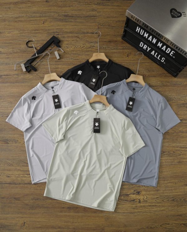 Premium Descente Short-Sleeved Black Sporty Luxury