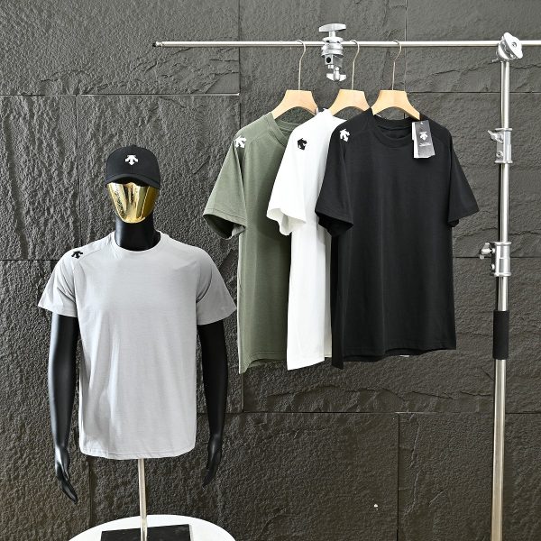Luxury Descente Short-Sleeved T-Shirts White Casual Luxury