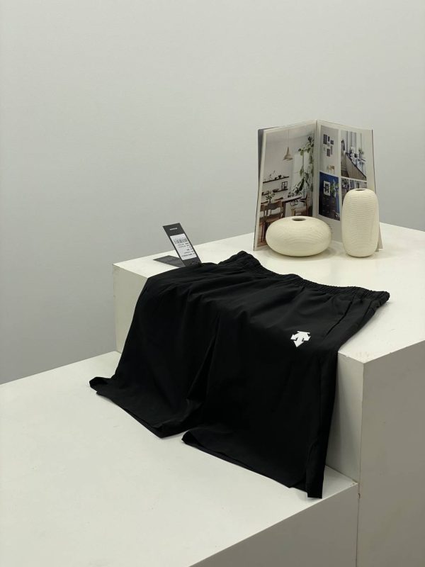 Luxury Descente Shorts Black Urban Collection