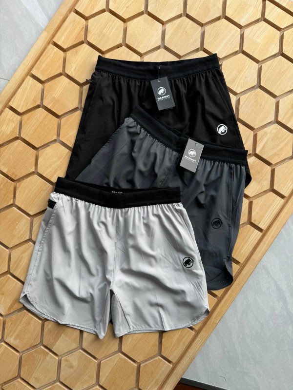 Luxury Mammut Shorts Black Breathable Collection