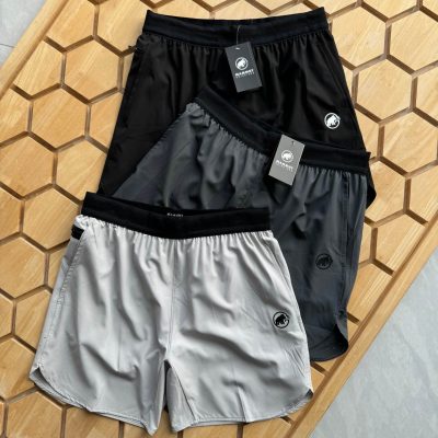 Luxury Mammut Shorts Black Breathable Collection