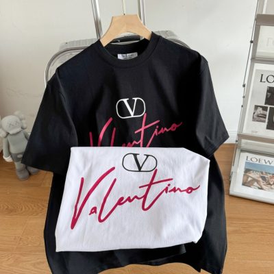 High Quality Valentino Short-Sleeved T-Shirt Black Leather Logo Style
