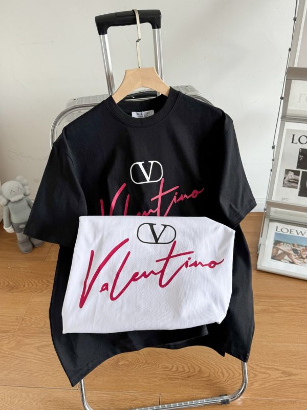 High Quality Valentino Short-Sleeved T-Shirt Black Leather Logo Style