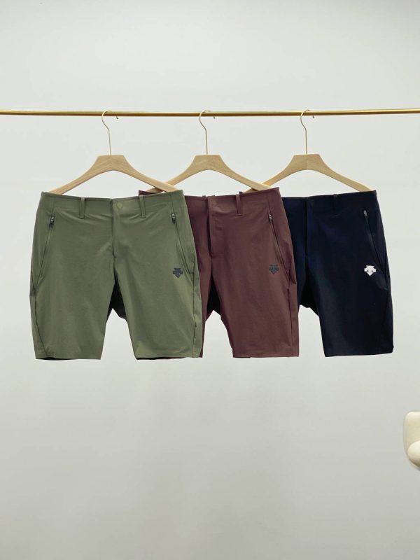 Luxury Descente Shorts Black Casual Collection