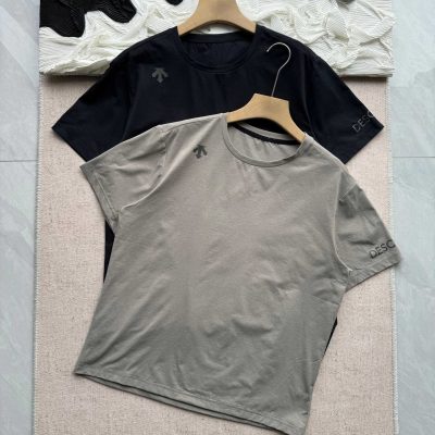 Premium Descente Short-Sleeved Shirts Black Style