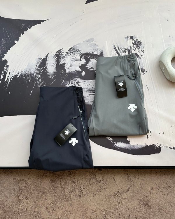 High Quality Descente Shorts Black Nylon Breathable Luxury