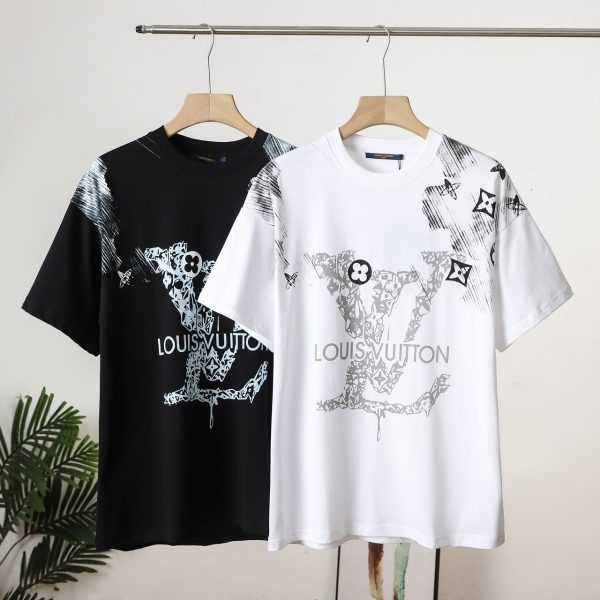 Premium Quality Louis Vuitton Short Sleeves Black Logo Style