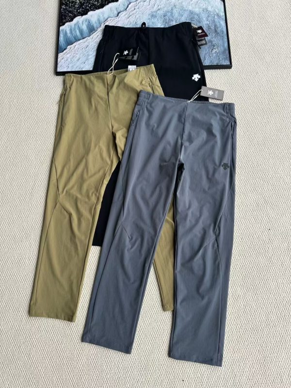 Best Selling Descente Trousers Black Casual Collection